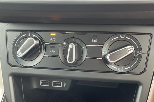 Volkswagen Polo Photo autoimg-f6de8965a4920eb8b8a1f70de7324b0a35dff1c4.jpg