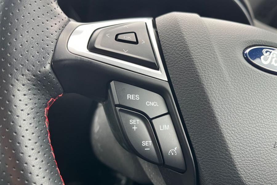 Ford MONDEO Photo autoimg-f6dec1a3cb10fa9981d338eae46ece5a19163cbf.jpg