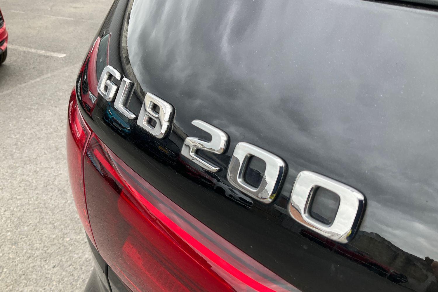 Mercedes-Benz GLB Photo 38