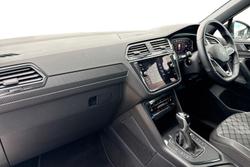 VOLKSWAGEN Tiguan Photo 2