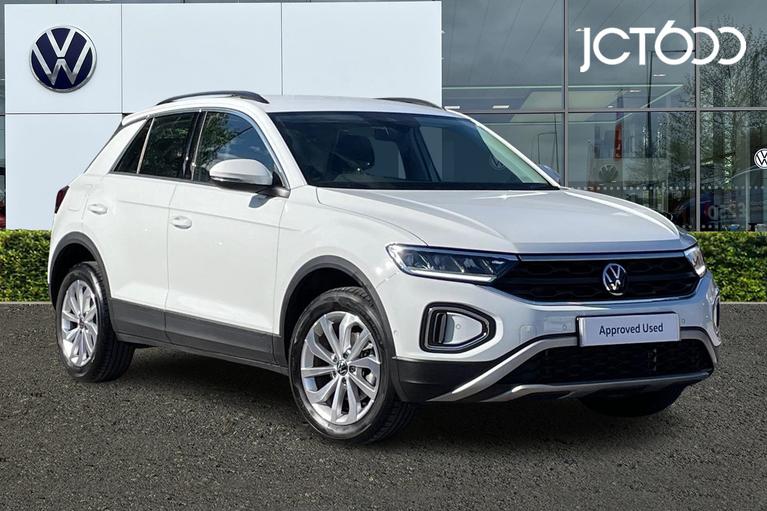 Used 2023 VOLKSWAGEN T-Roc 1.5 TSI Life SUV 5dr Petrol Manual Euro 6 (s/s) (150 ps) White at JCT600