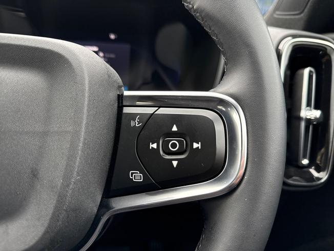 VOLVO Xc40 Photo 17