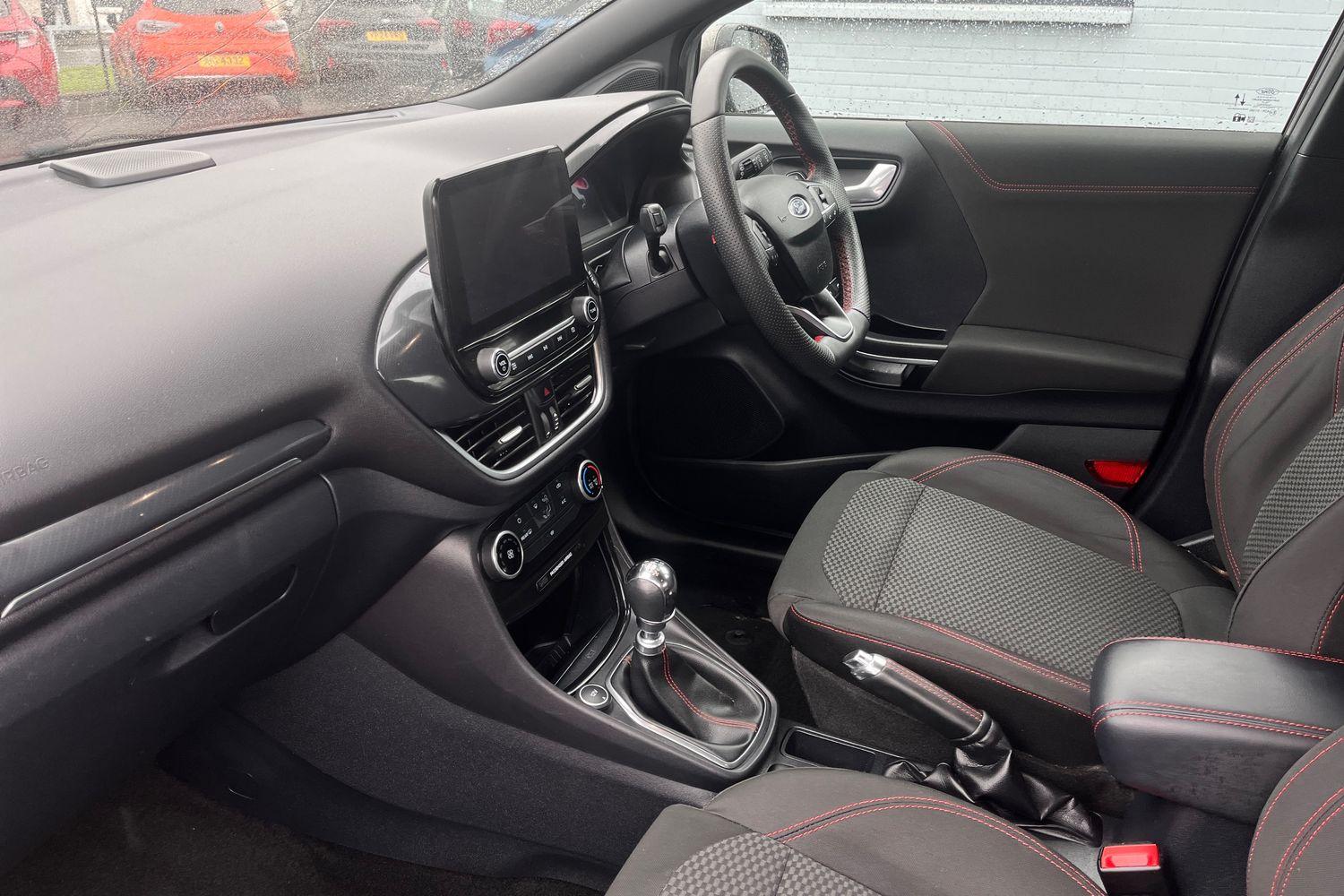 Ford PUMA Photo 17