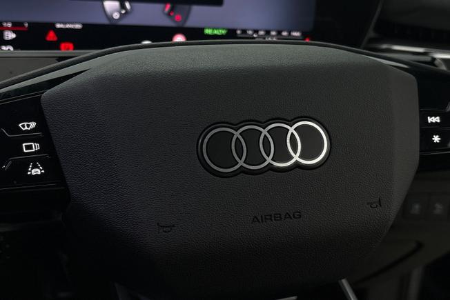 AUDI Q3 Photo 23