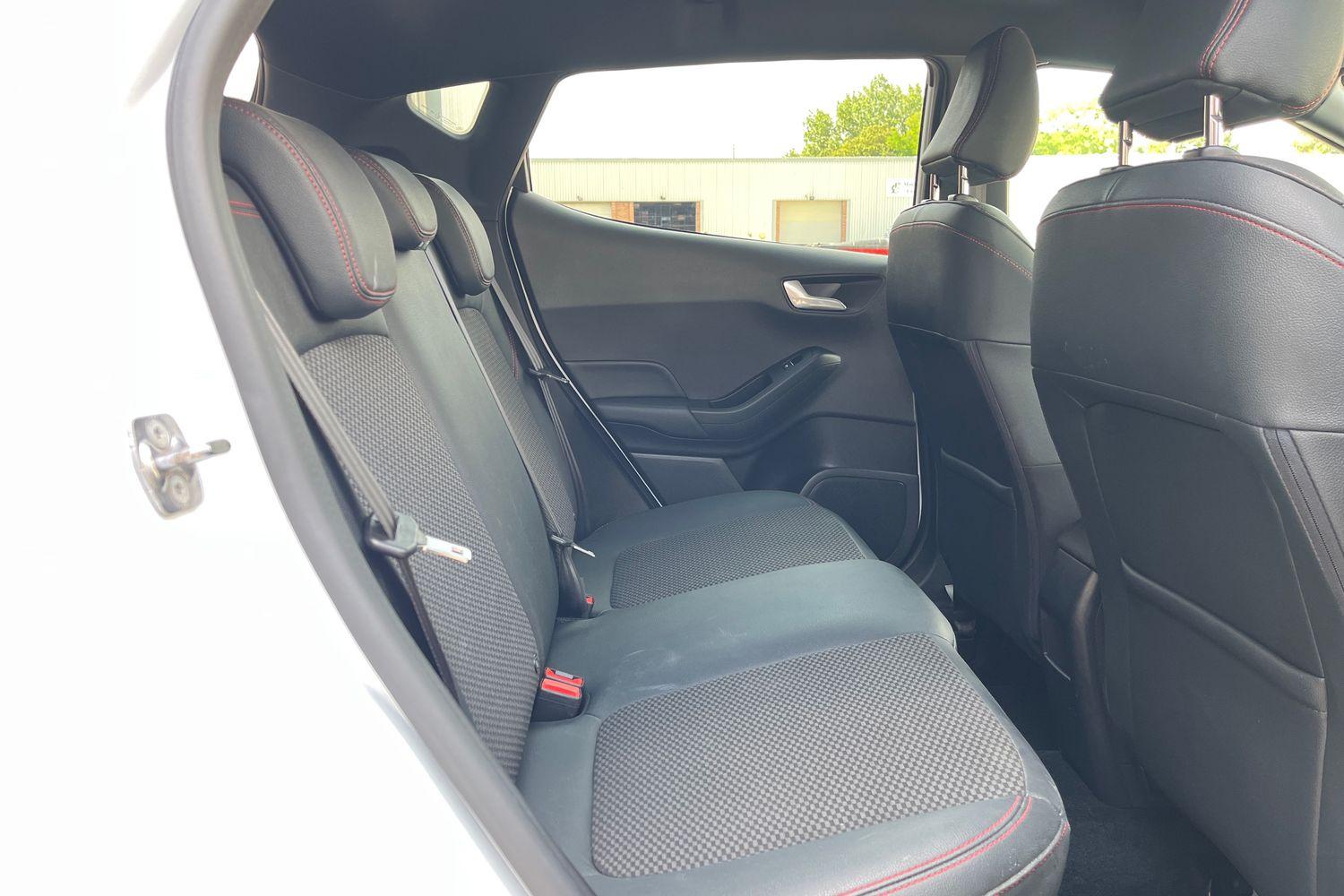 Ford Fiesta Photo 25