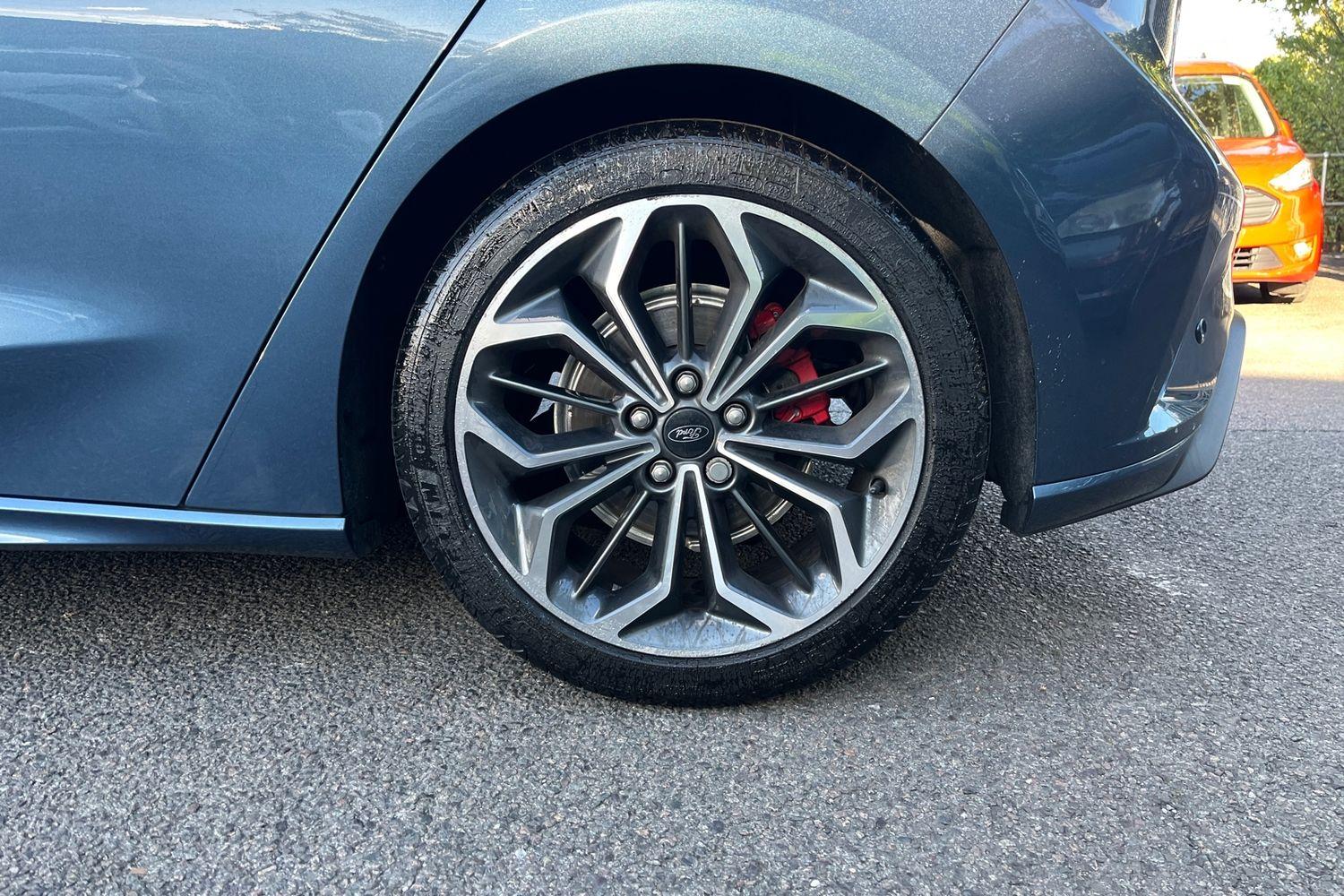 Ford Focus Photo 7