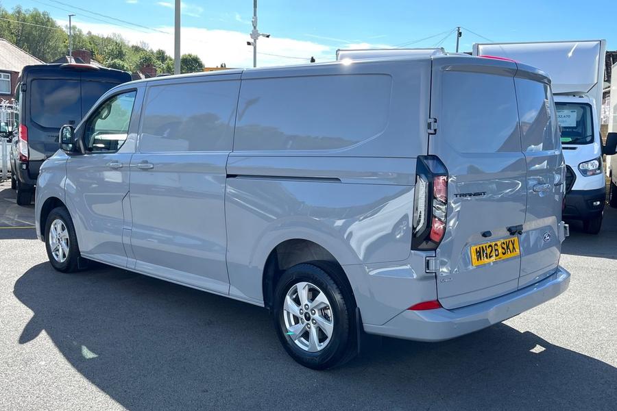 Ford TRANSIT CUSTOM Photo autoimg-f6f350e68249551b7ffee94d1fff7c5907fe8b2f.jpg