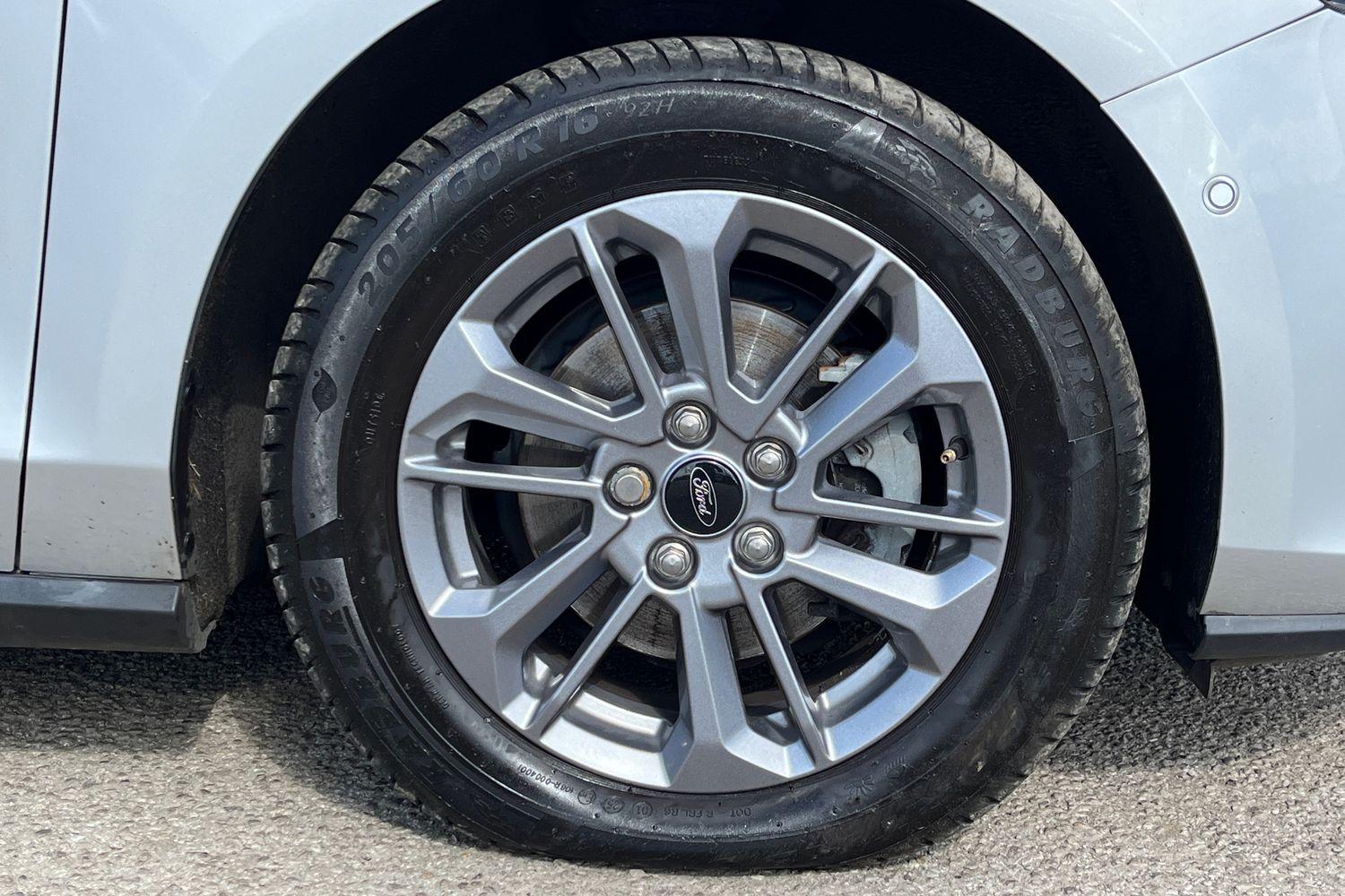 Ford Focus Photo 7