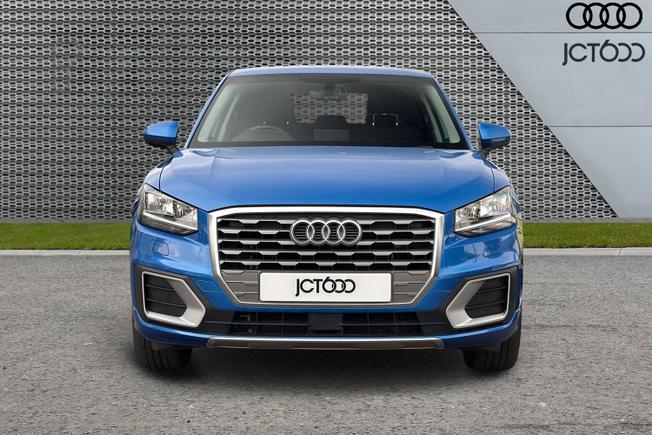 AUDI Q2 Photo 8