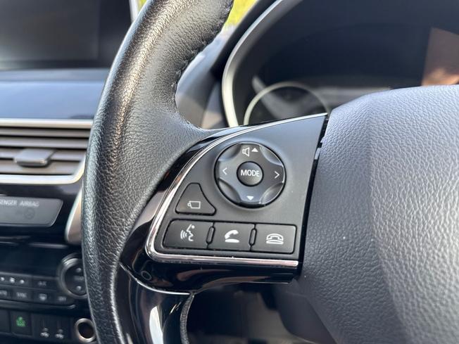MITSUBISHI Eclipse Cross Photo 16