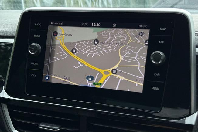 VOLKSWAGEN T-Roc Photo 14