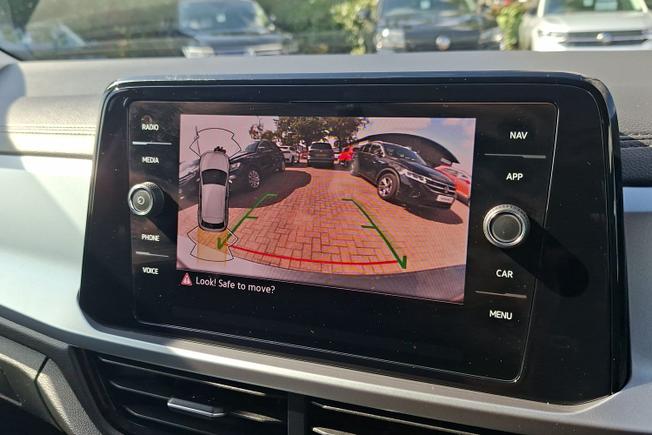 Volkswagen T-Roc Photo 25