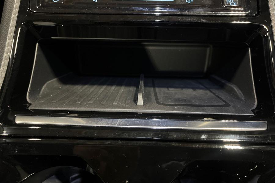 Ford Explorer Photo autoimg-f6feddb35b0cff76dc4b1ffb1f63b89f73fff5c1.jpg