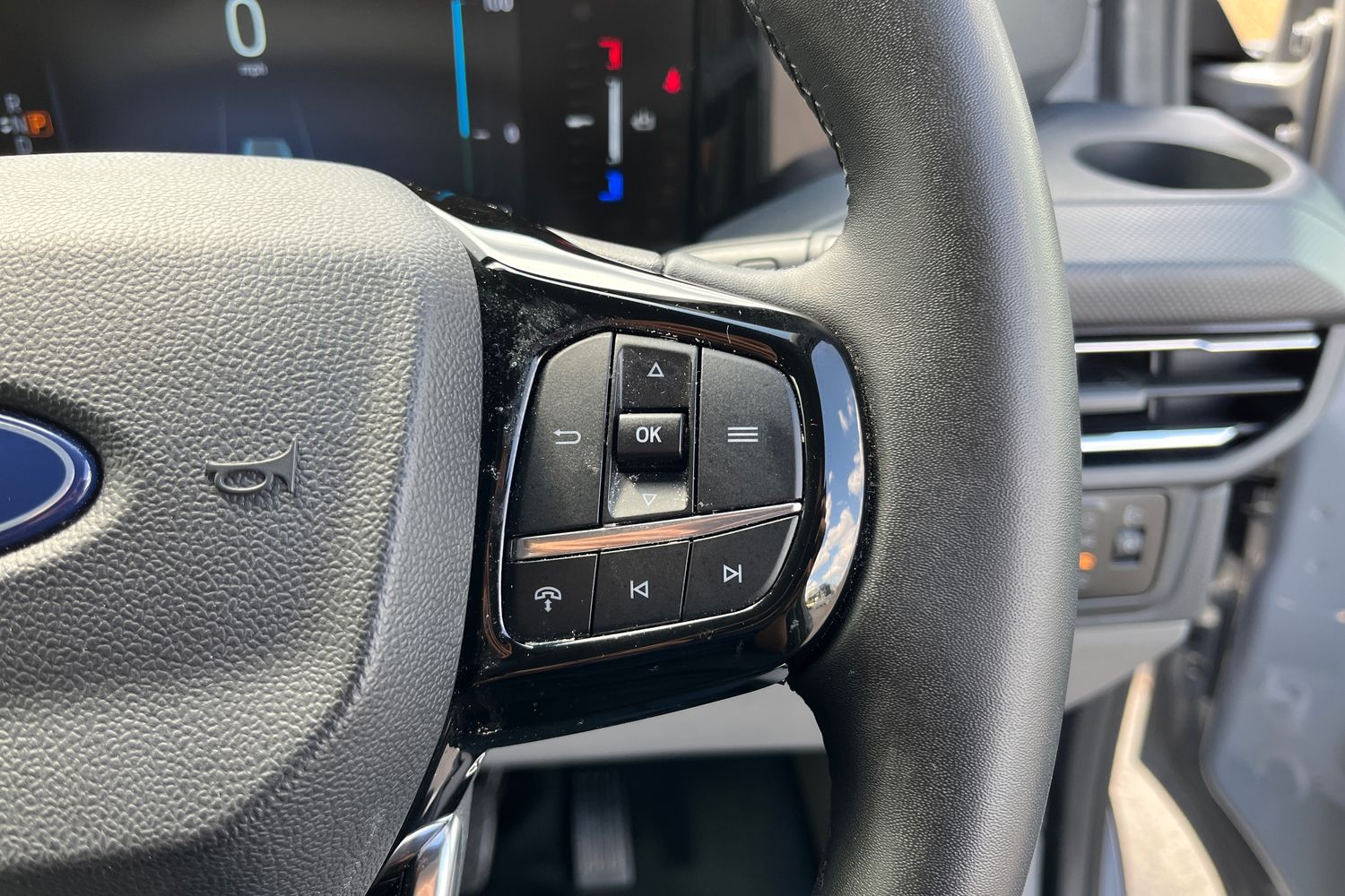 Ford E-TRANSIT CUSTOM Photo 37