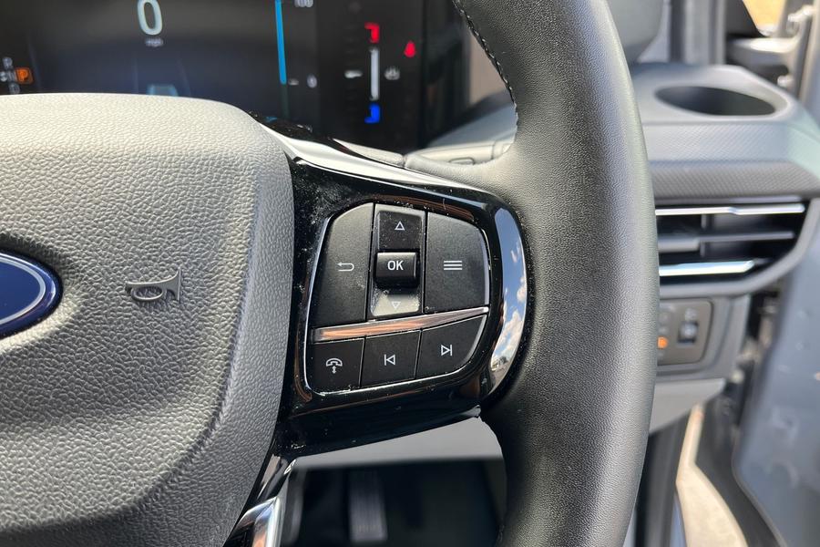 Ford E-TRANSIT CUSTOM Photo autoimg-f70133ad6bfbdbd396cbf7675450fa9018195bd5.jpg
