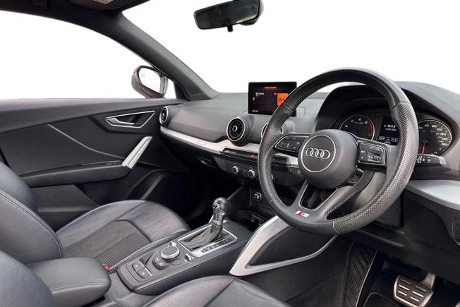 AUDI Q2 Photo 6