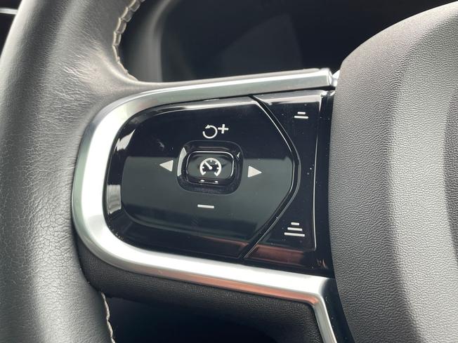 Volvo XC60 Photo 16