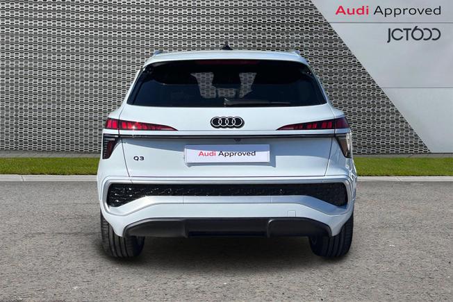AUDI Q3 Photo 7