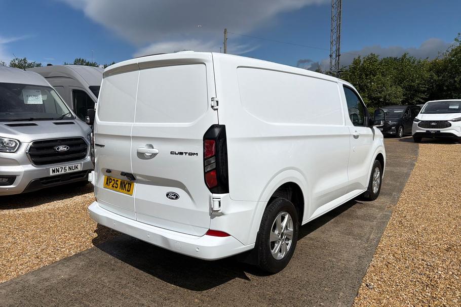 Used Ford TRANSIT CUSTOM AP25NKD 25
