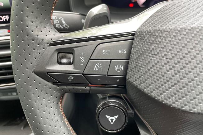 CUPRA Formentor Photo 16