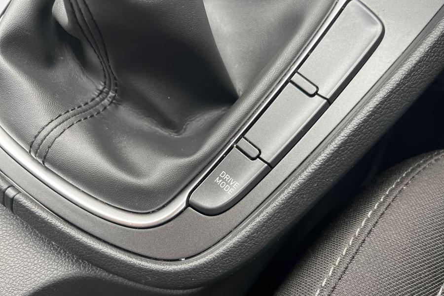 Hyundai KONA Photo autoimg-f71352819b194fac77360d00ae31fd2ca57acb00.jpg