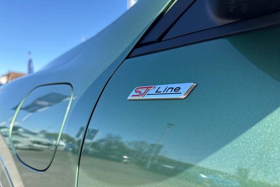 Ford KUGA Photo autoimg-f713ded81d184b39c61edca9fc15be30f14be4d8.jpg