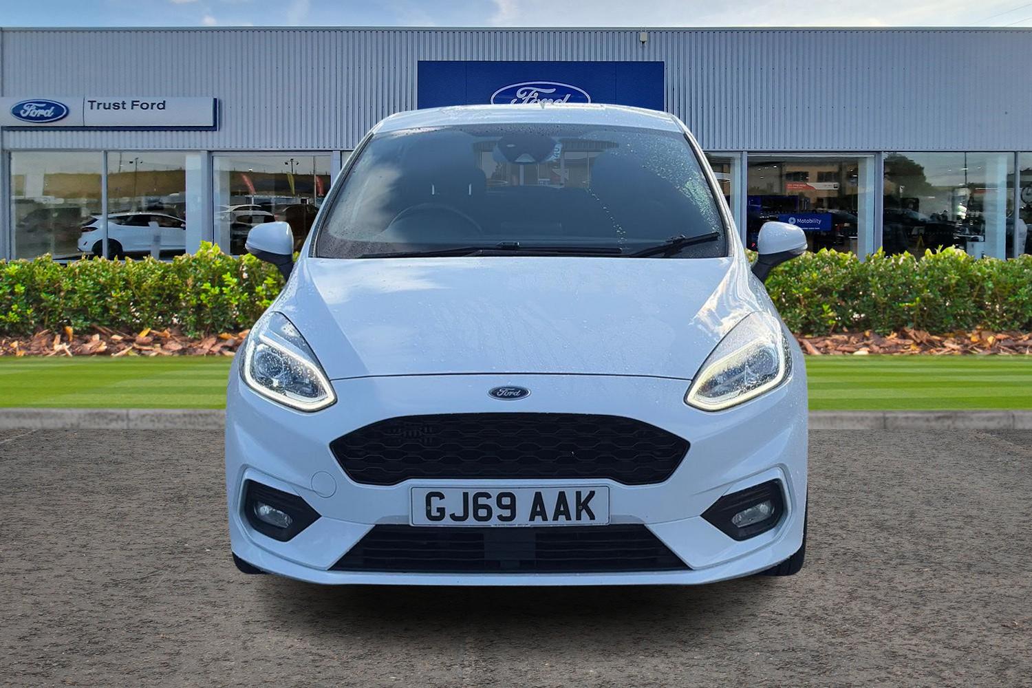 Ford FIESTA Photo 5