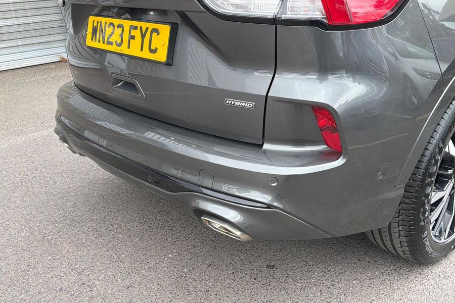 Ford KUGA Photo autoimg-f7193b252fb8256007840338a37b5cbb7db860cb.jpg