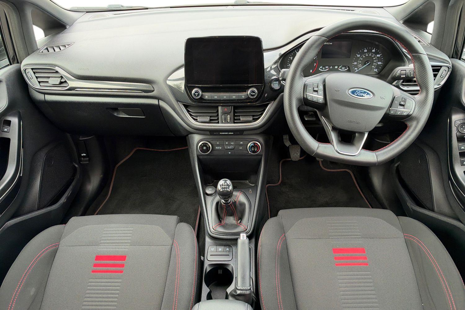 Ford FIESTA Photo 9