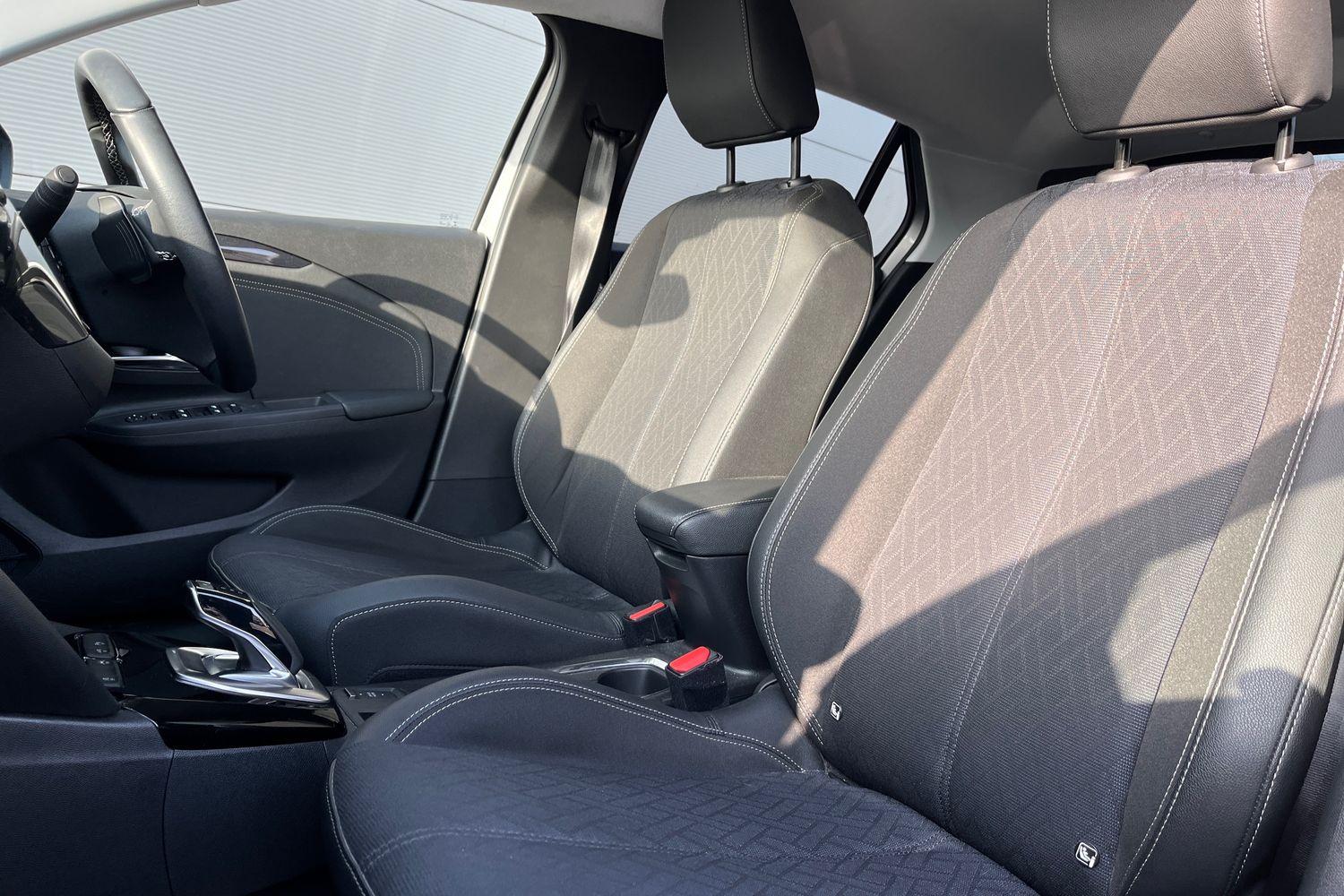 Vauxhall CORSA Photo 18