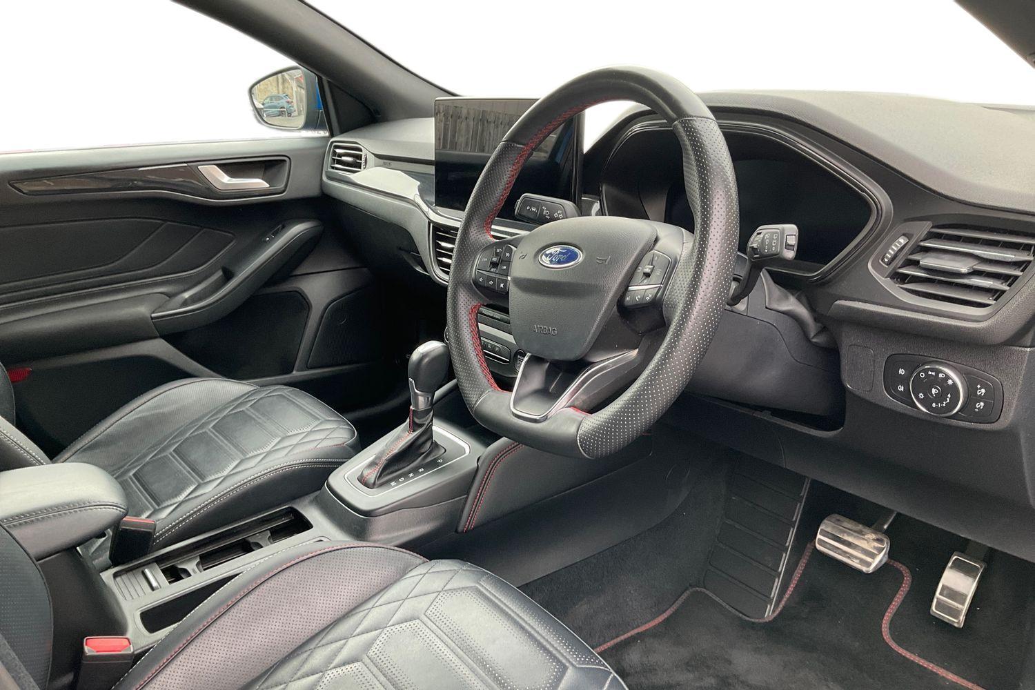 Ford FOCUS Photo 8