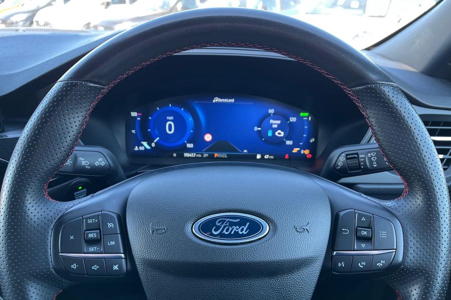 Ford Kuga Photo autoimg-f724d39cd8cceac3ea294d3657be436eb54ce736.jpg