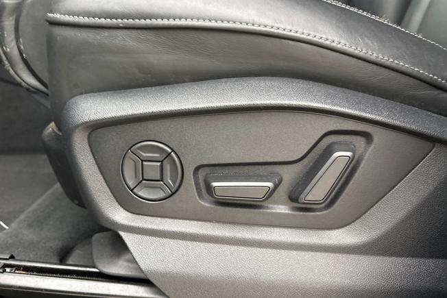 AUDI Q8 Photo 21