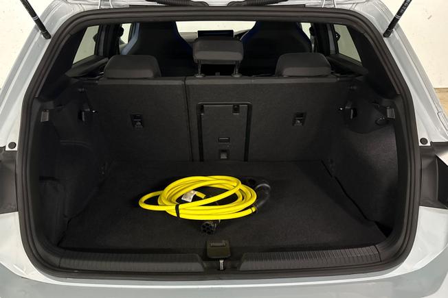 VOLKSWAGEN Golf Photo 12