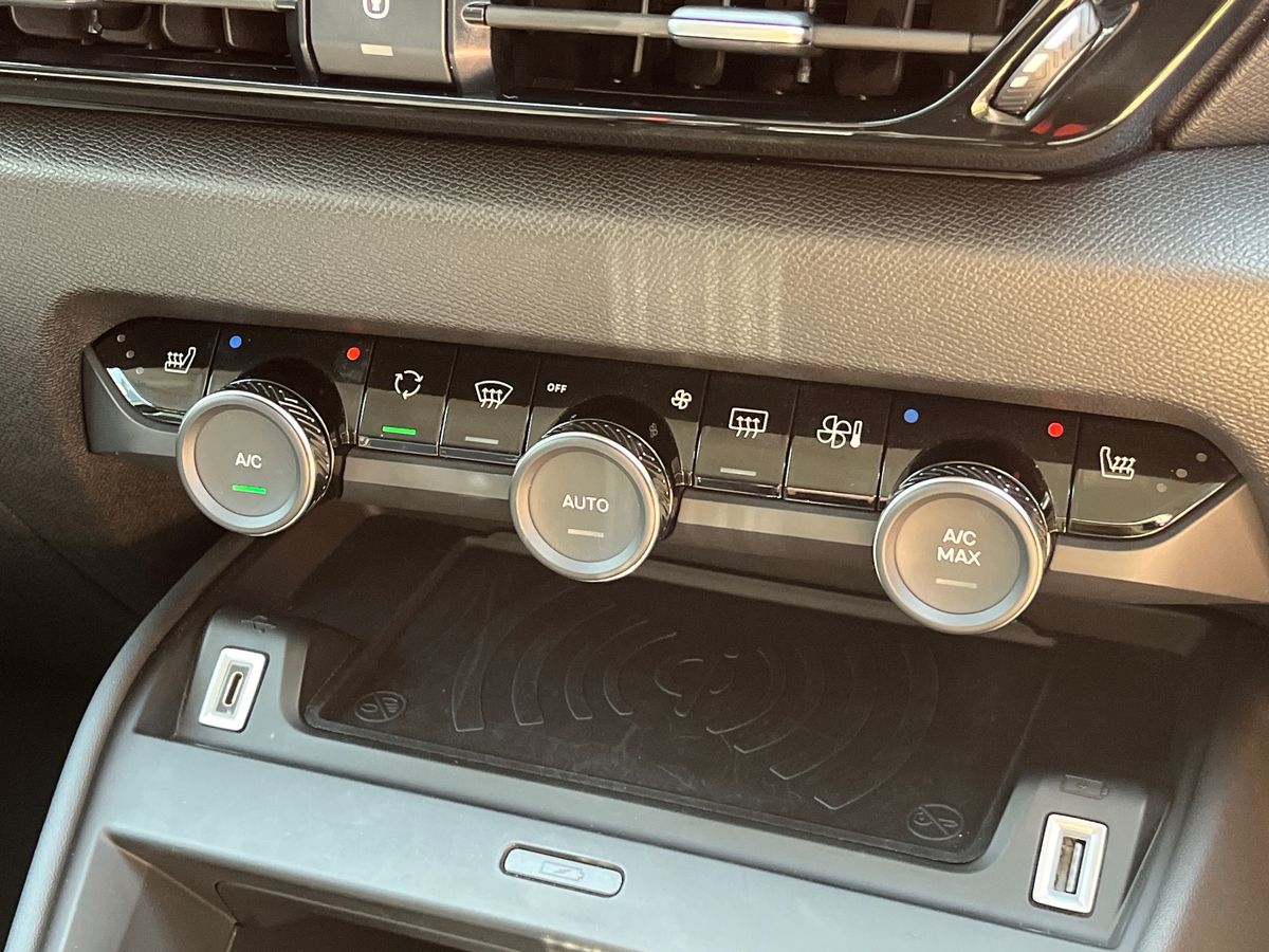 Citroen e-C4 Photo 12