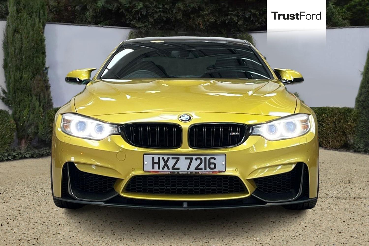 BMW M4 Photo 5
