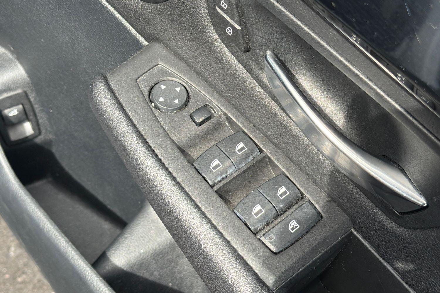 BMW 2 SERIES Photo 15