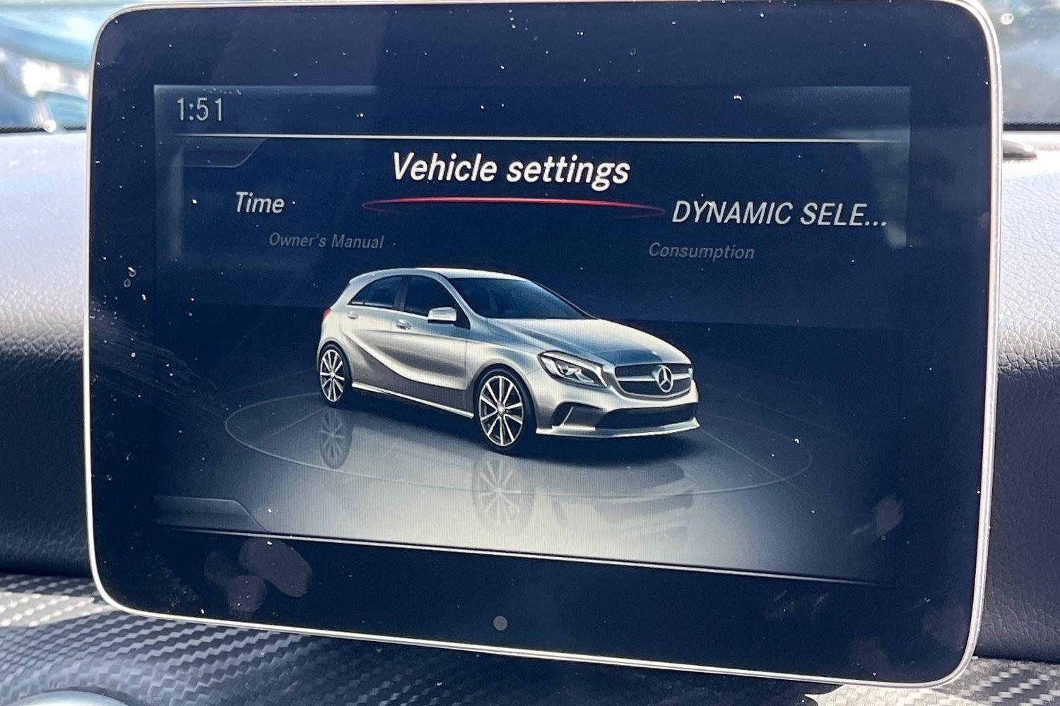 Mercedes-Benz A CLASS Photo 26