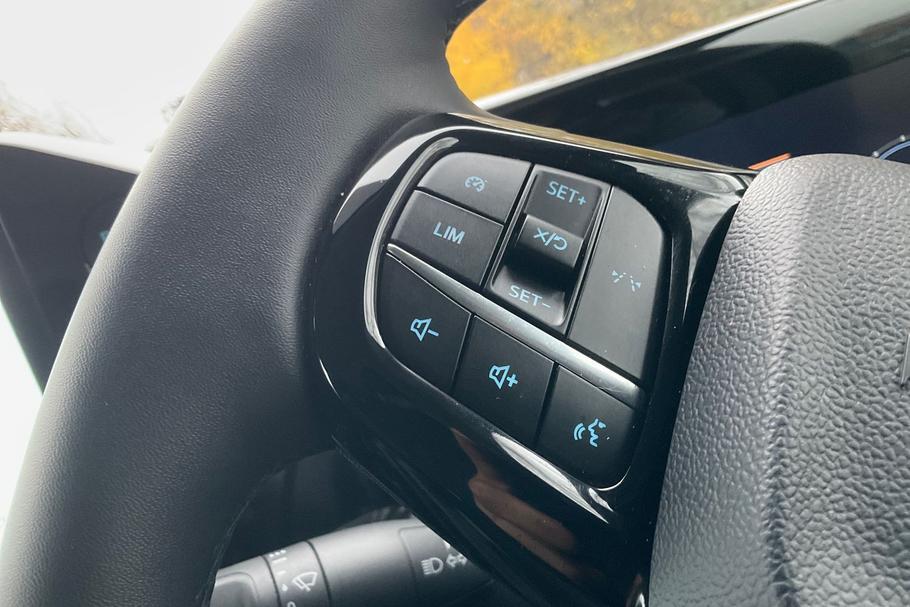 Used Ford TRANSIT CUSTOM 25