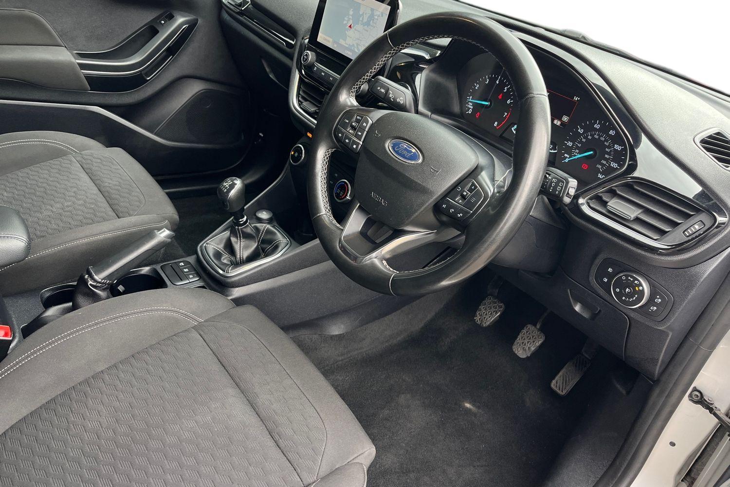 Ford Fiesta Photo 8