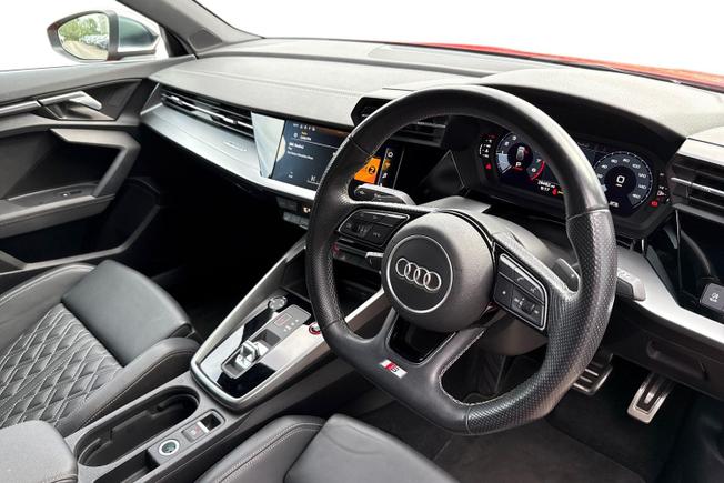AUDI S3 Photo 6