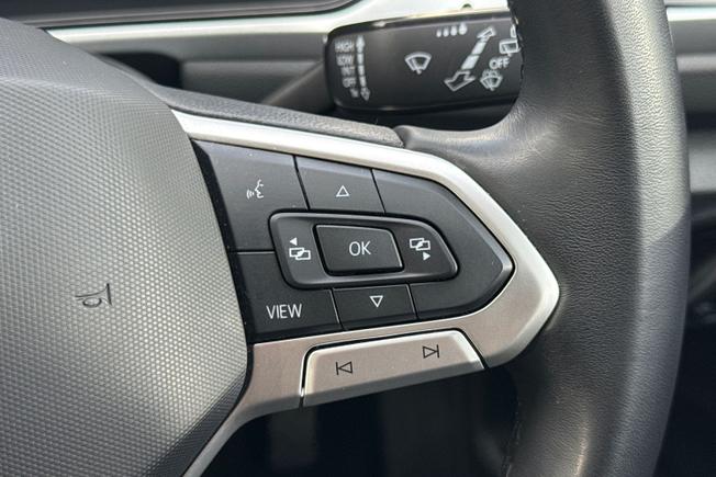 VOLKSWAGEN T-Roc Photo 17