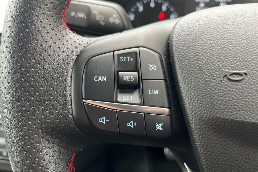 Ford FOCUS Photo autoimg-f73bd02ad888259385cd5b25dee7c37737f7832e.jpg