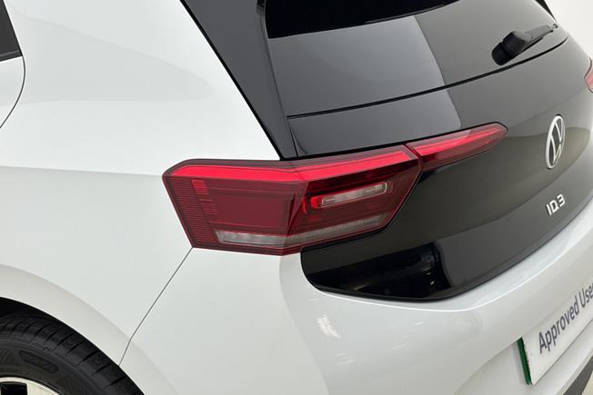 VOLKSWAGEN ID.3 Photo 18