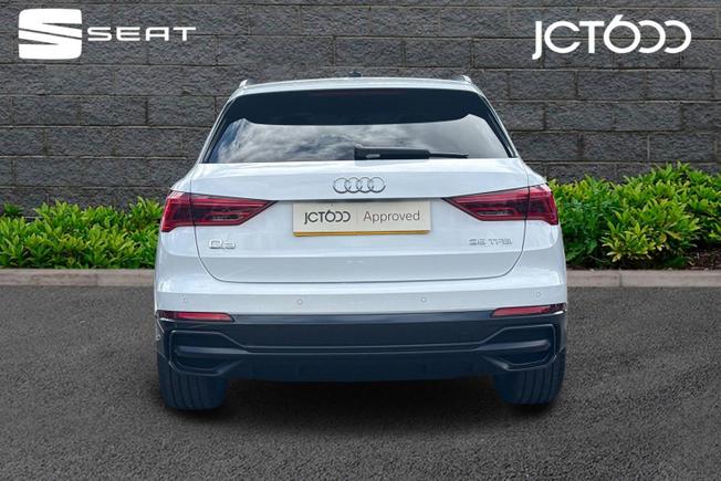 AUDI Q3 Photo 7