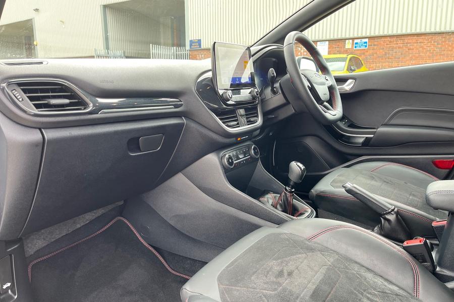 Ford Fiesta Photo autoimg-f741d964aa105f9151e0f6eb7c514355ea467a00.jpg