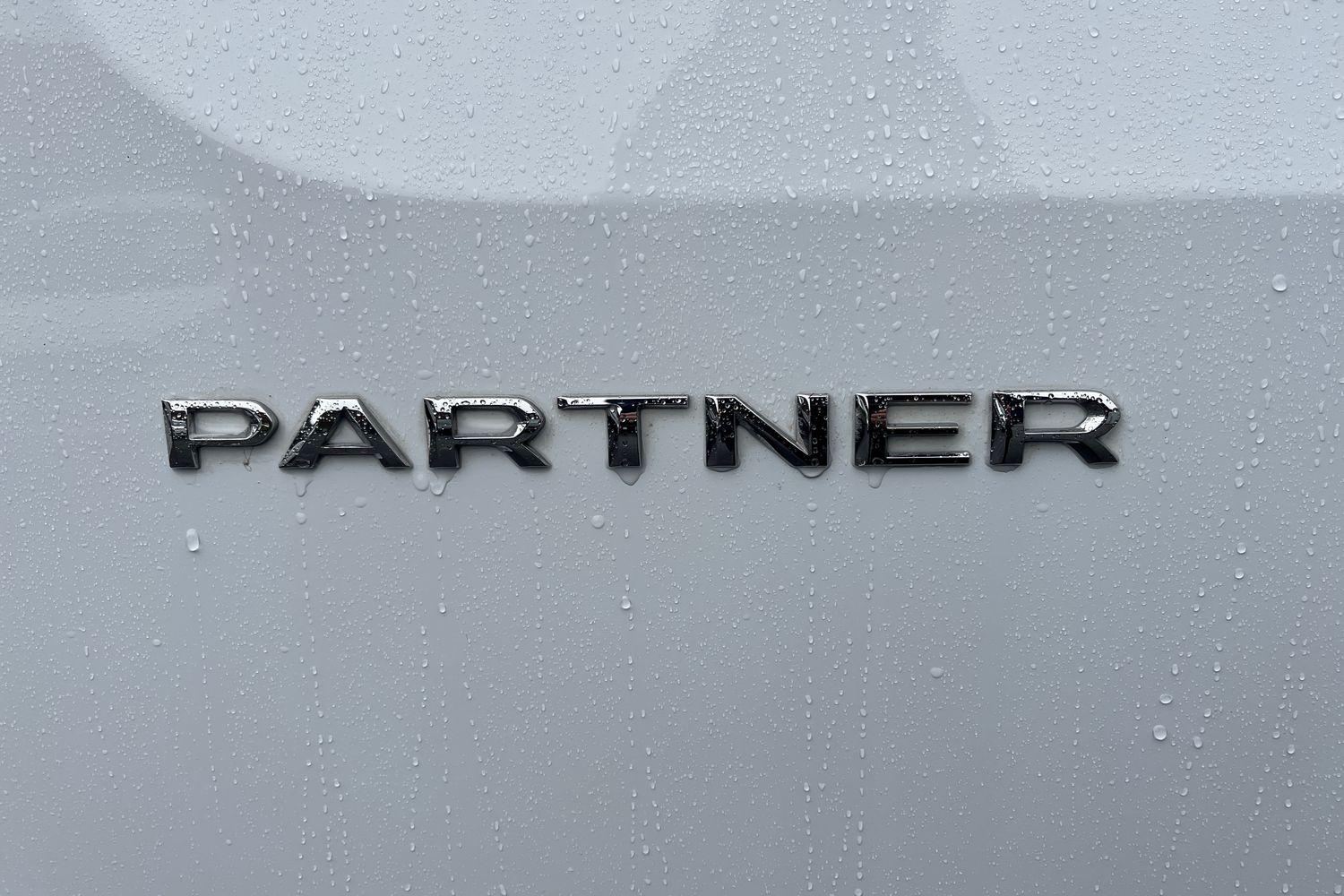 Peugeot PARTNER Photo 19