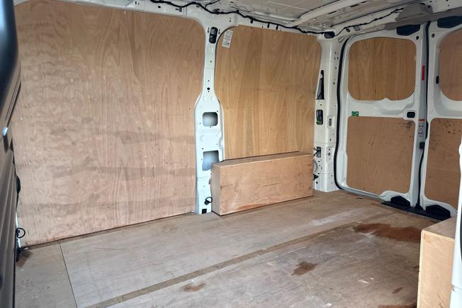 VOLKSWAGEN Transporter Photo 9