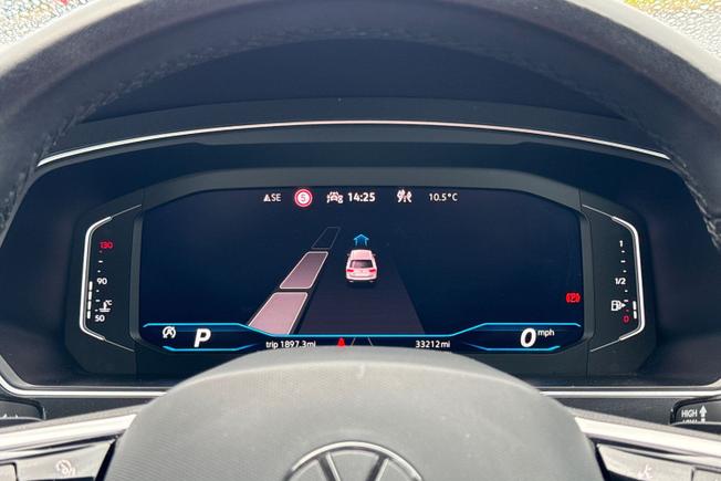 VOLKSWAGEN Tiguan Allspace Photo 32