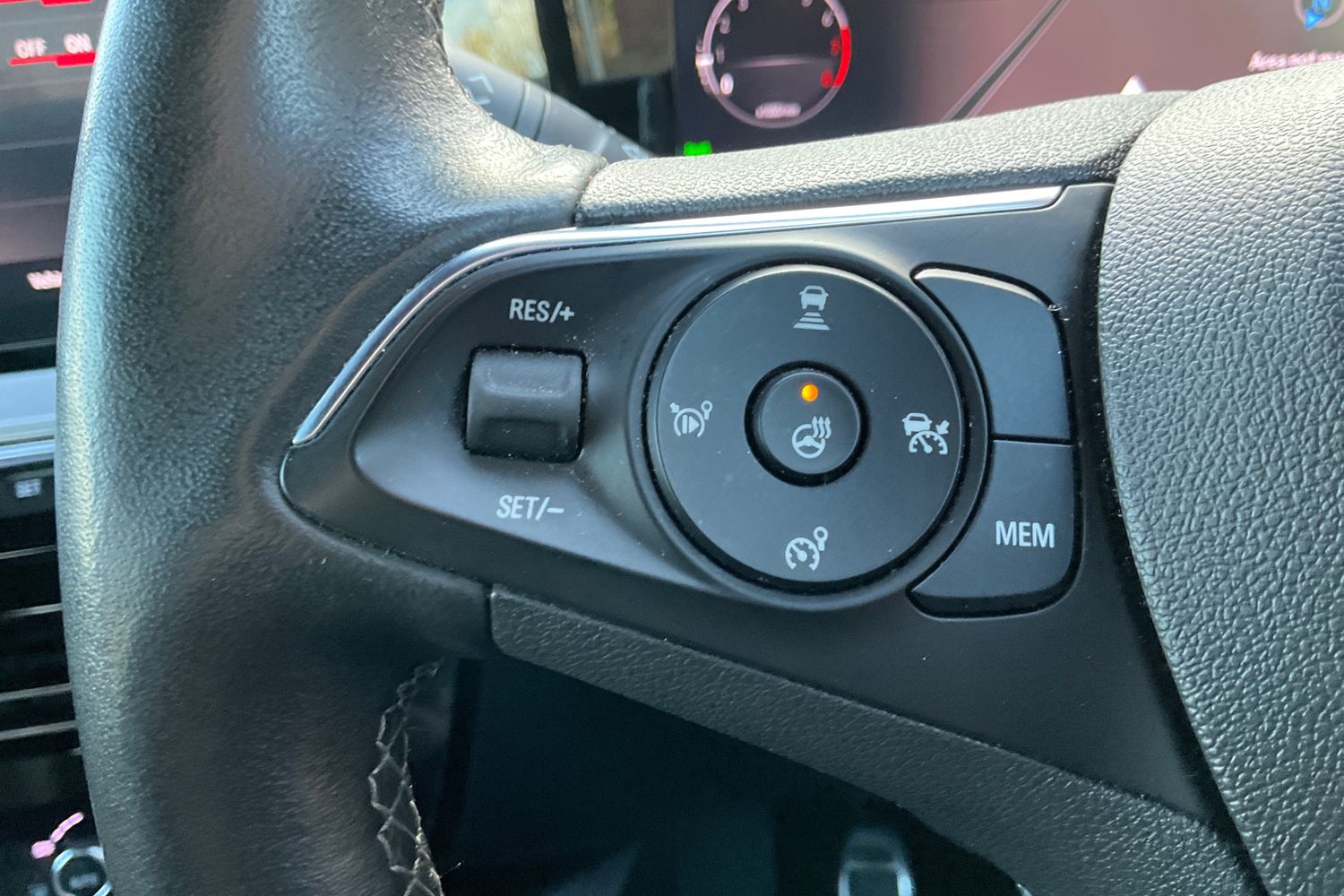 Vauxhall MOKKA Photo 31